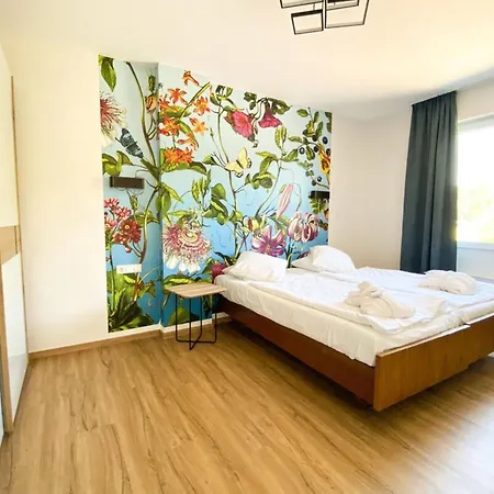 110 Lux Furnished Flat * Beaufort